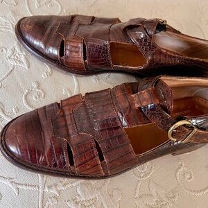 Joan & David all leather handmade in Italy “Maryjane” style with side buckles